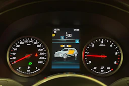 harmaa Mercedes-Benz GLC 2020 kuva 13.