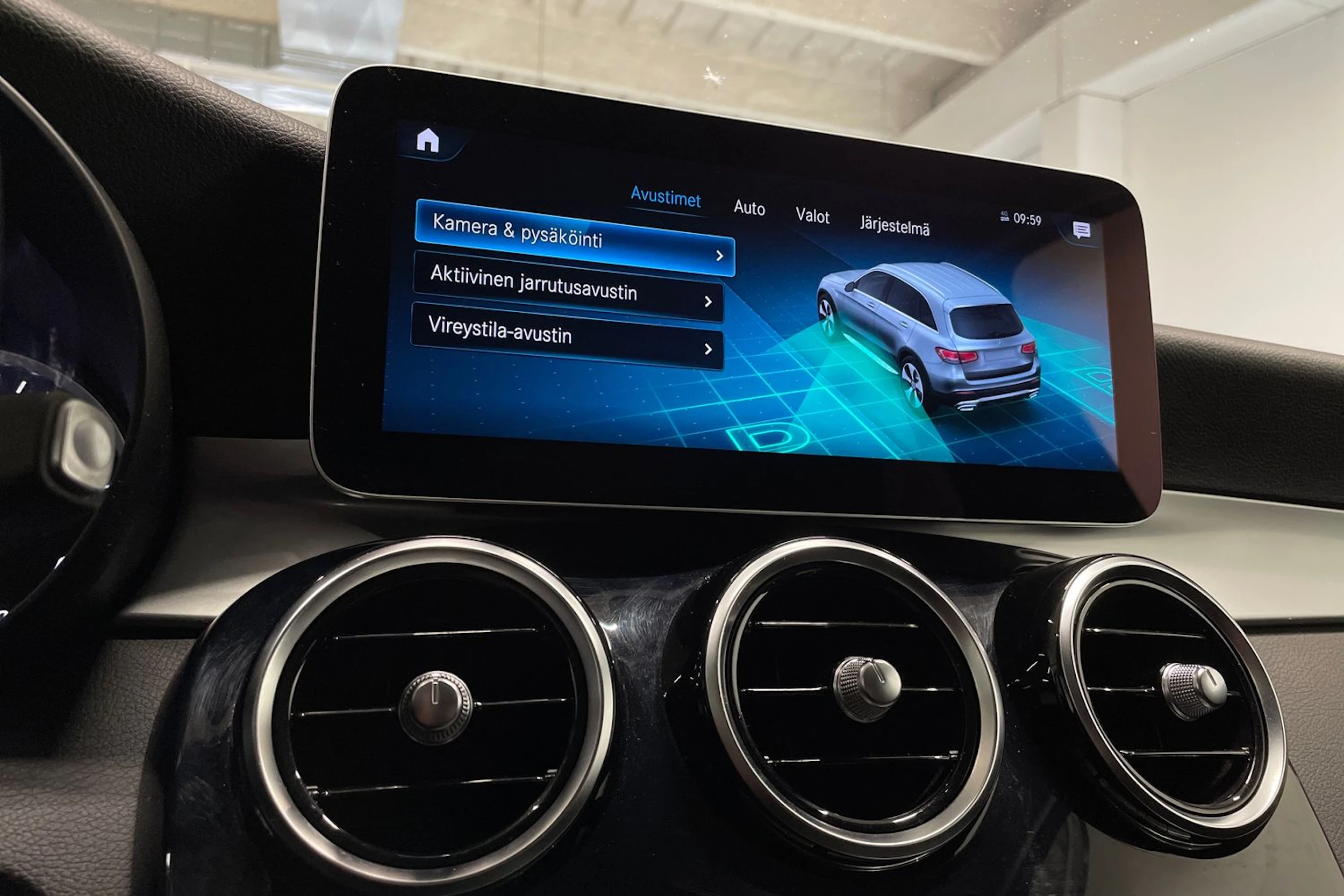 harmaa Mercedes-Benz GLC 2020 kuva 17.