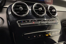 harmaa Mercedes-Benz GLC 2020 kuva 20.