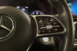 harmaa Mercedes-Benz GLC 2020 kuva 24.