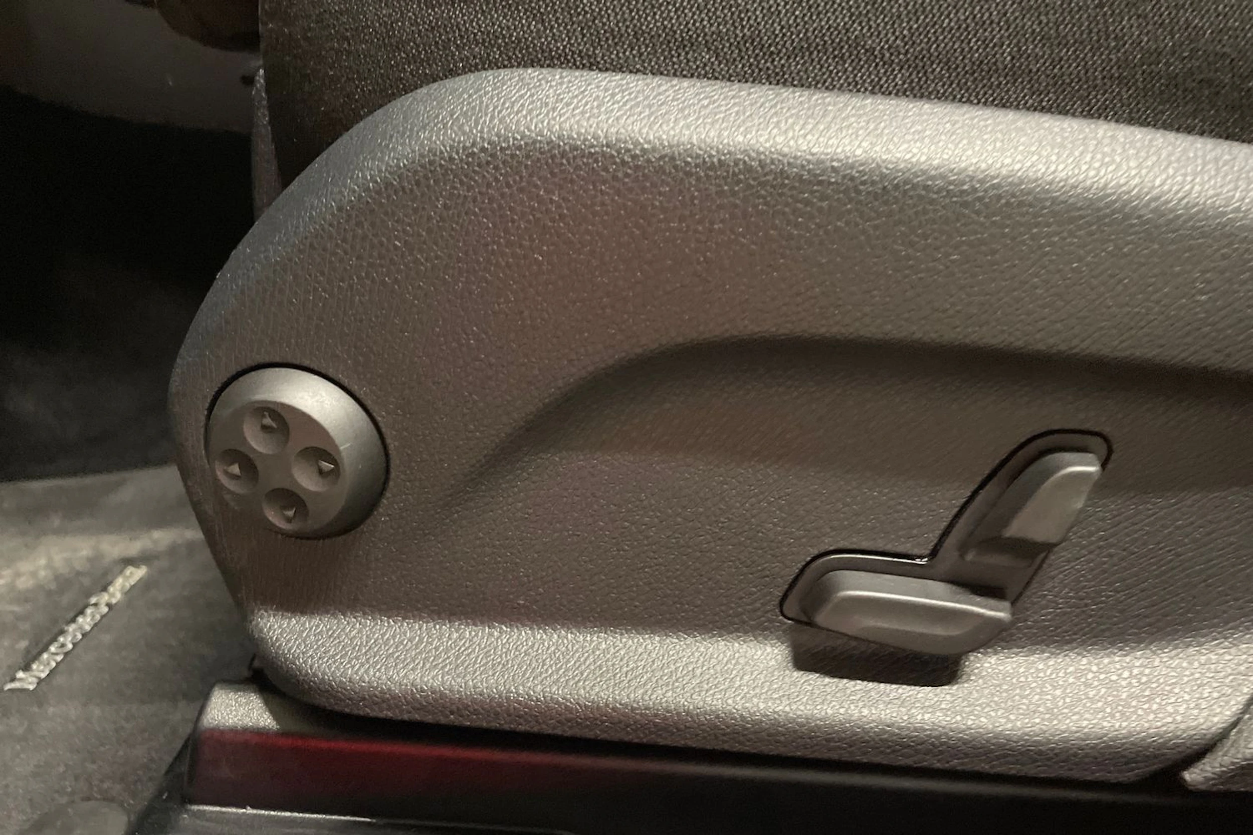 harmaa Mercedes-Benz GLC 2020 kuva 27.