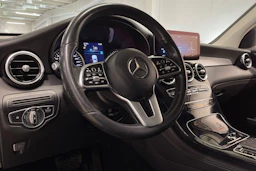 harmaa Mercedes-Benz GLC 2020 kuva 28.