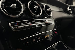 musta Mercedes-Benz GLC 2019 kuva 20.