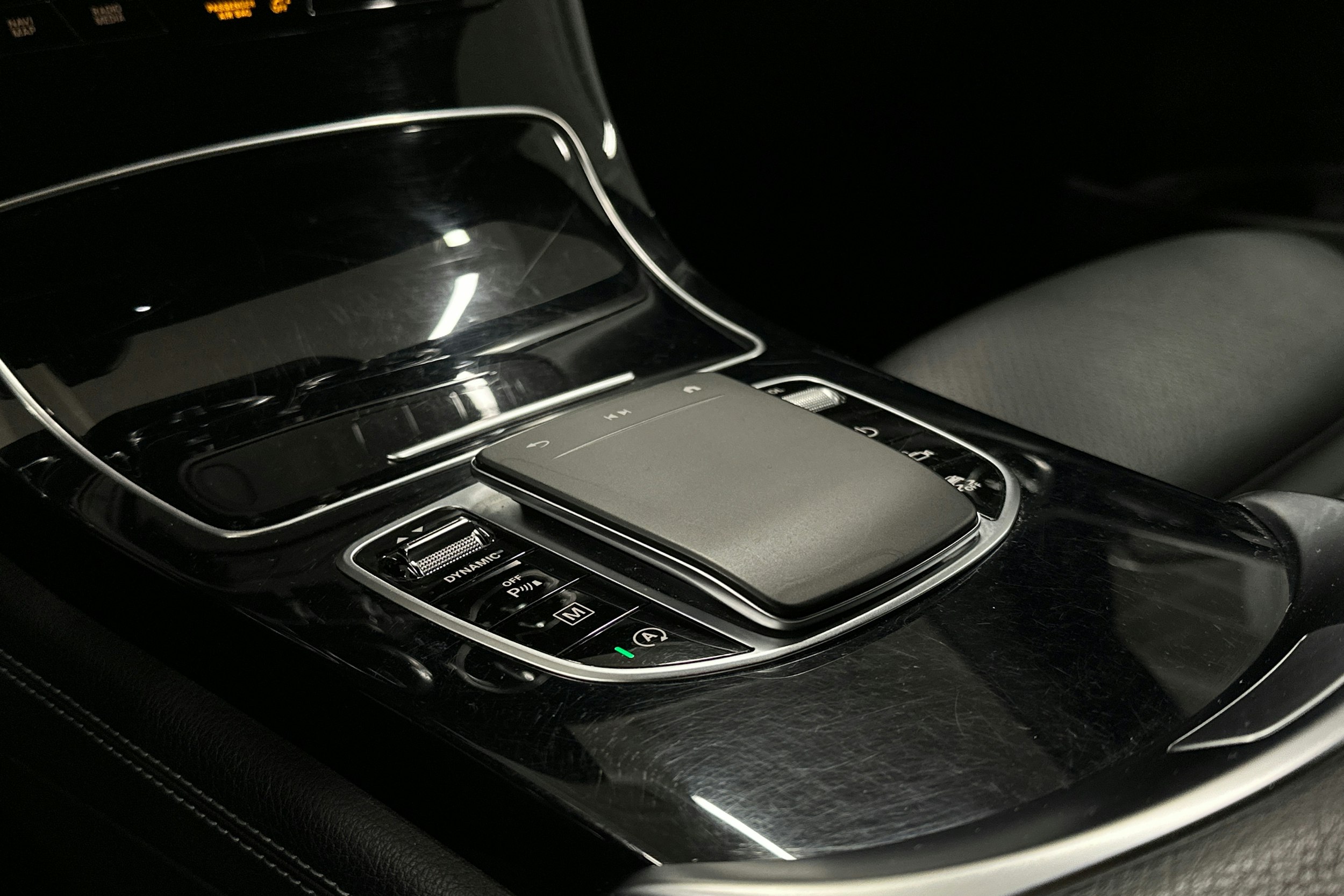 musta Mercedes-Benz GLC 2019 kuva 21.