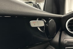 musta Mercedes-Benz GLC 2019 kuva 22.