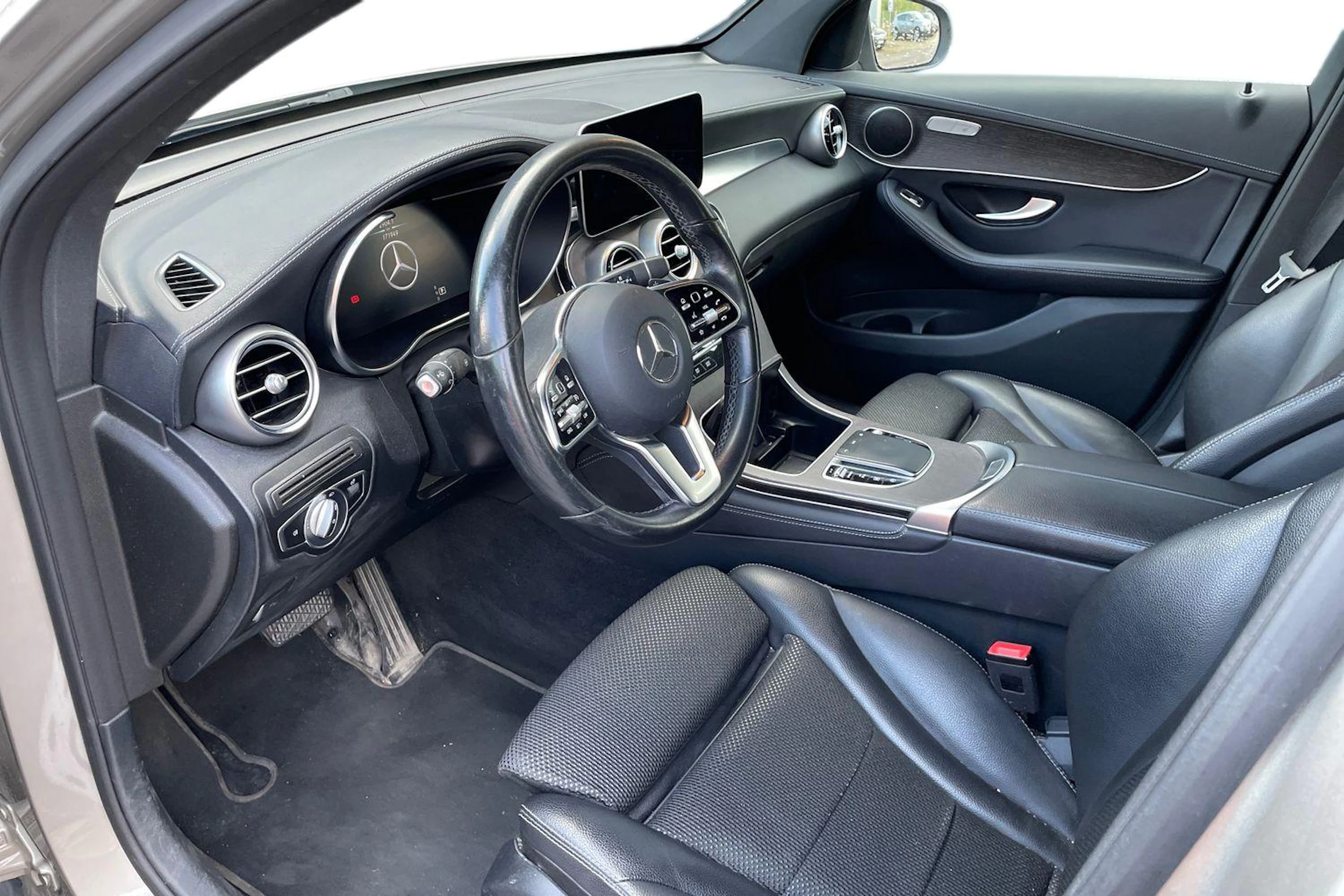 harmaa Mercedes-Benz GLC 2020 kuva 3.