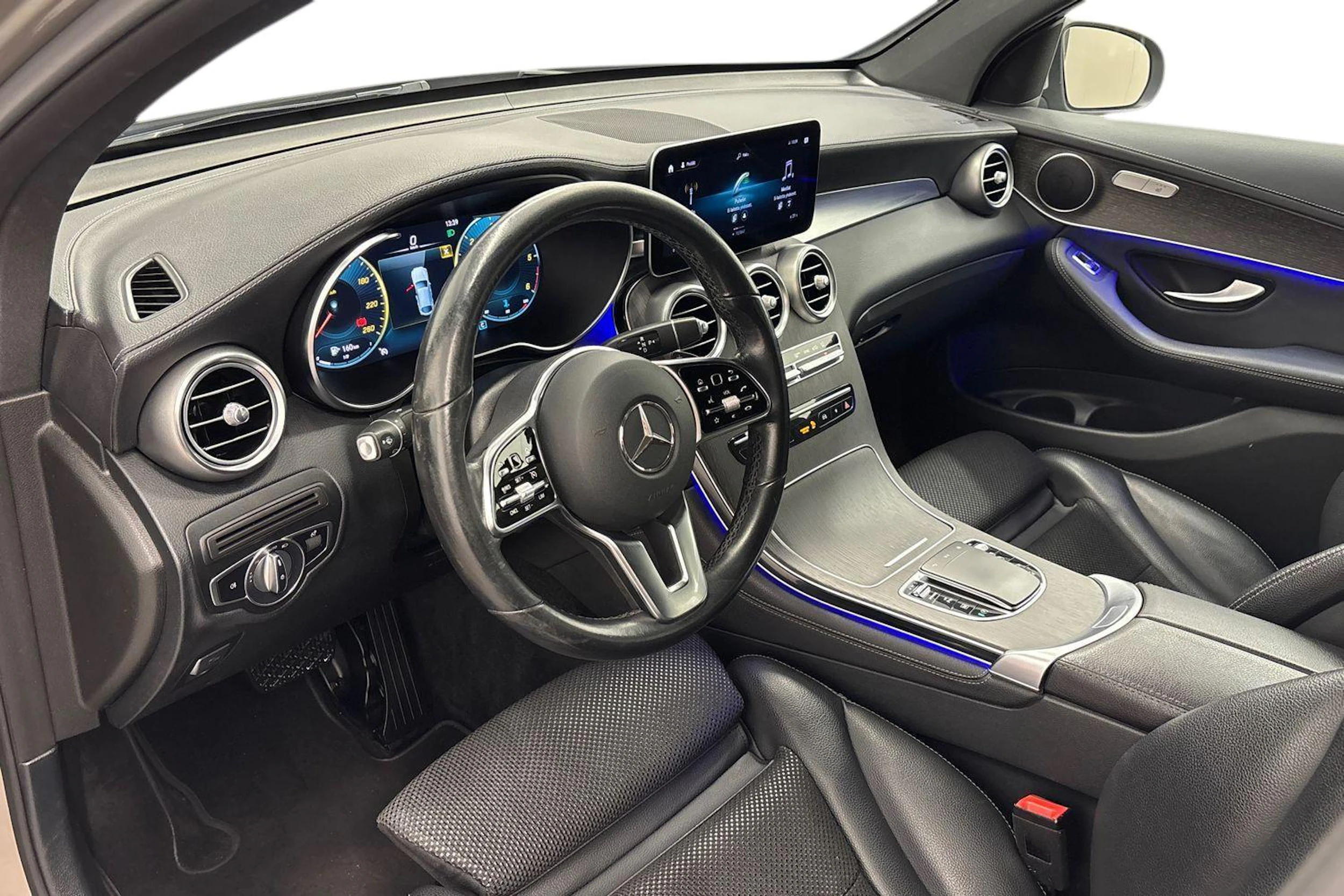 harmaa Mercedes-Benz GLC 2020 kuva 6.