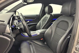 harmaa Mercedes-Benz GLC 2020 kuva 11.