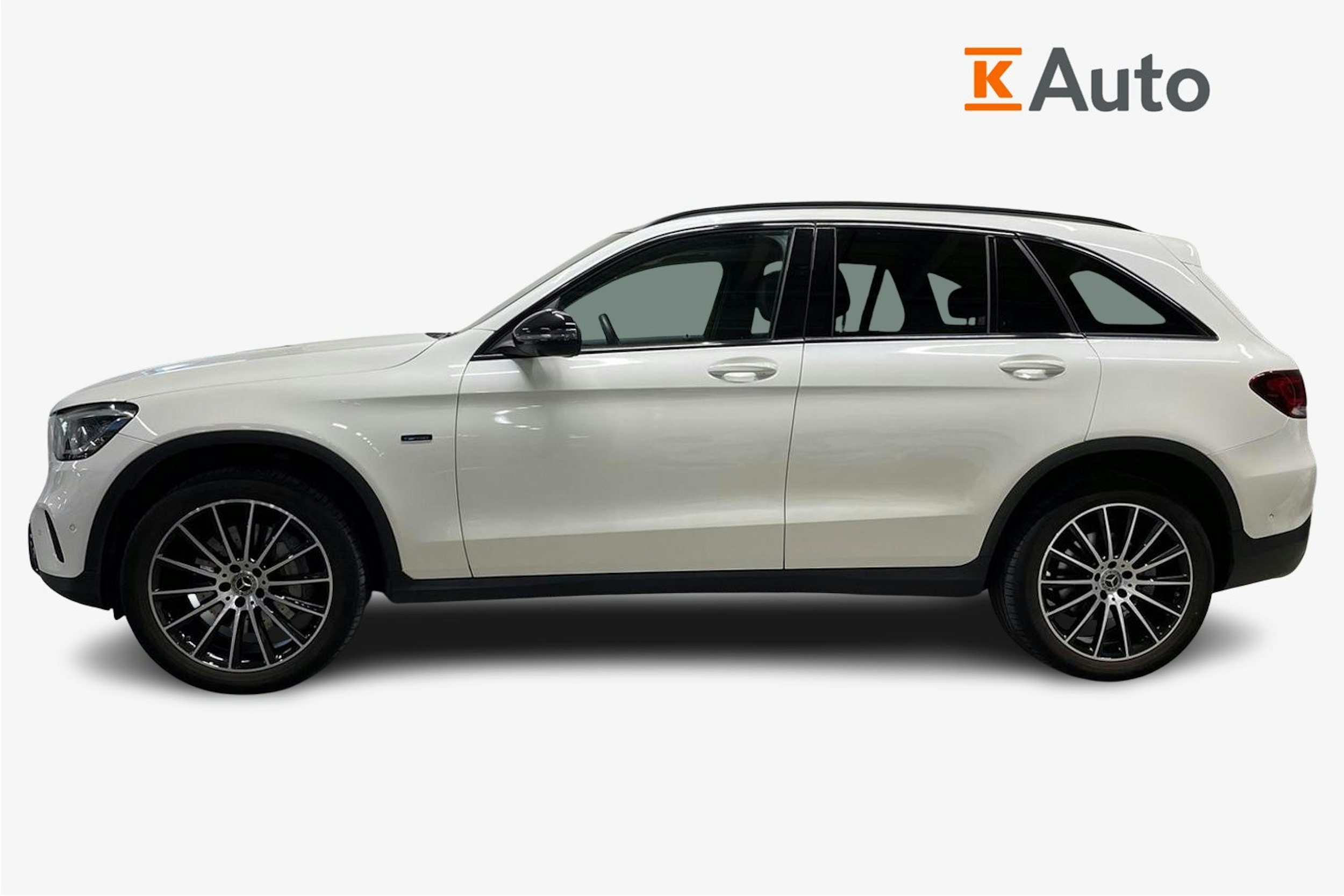 valkoinen Mercedes-Benz GLC 2020 kuva 6.
