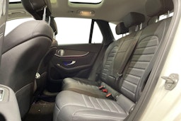 valkoinen Mercedes-Benz GLC 2020 kuva 10.