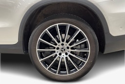 valkoinen Mercedes-Benz GLC 2020 kuva 11.