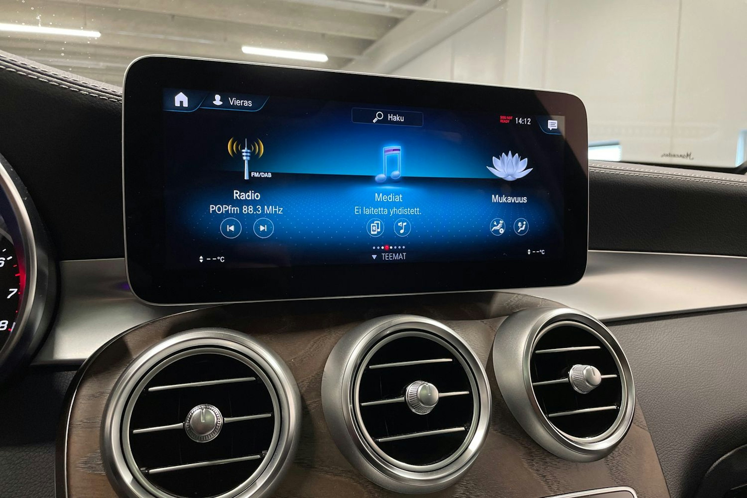 valkoinen Mercedes-Benz GLC 2020 kuva 18.