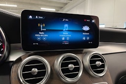 valkoinen Mercedes-Benz GLC 2020 kuva 18.