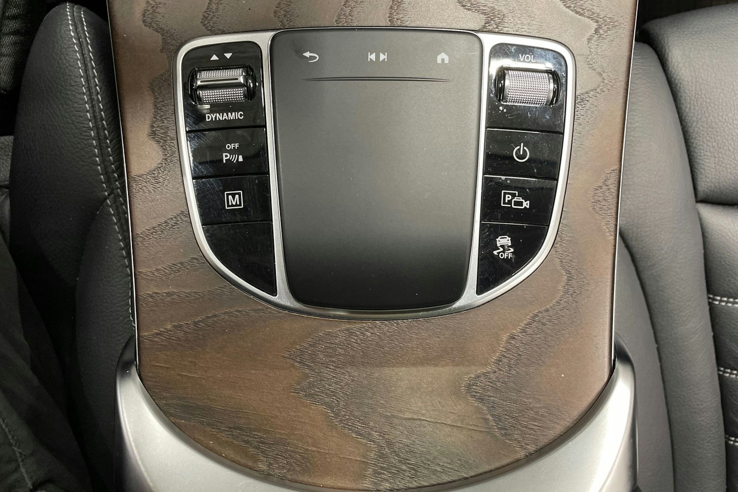 valkoinen Mercedes-Benz GLC 2020 kuva 26.