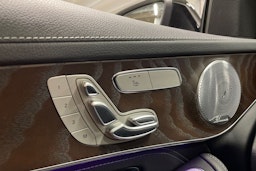 valkoinen Mercedes-Benz GLC 2020 kuva 29.