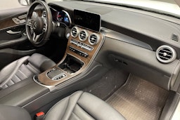 valkoinen Mercedes-Benz GLC 2020 kuva 34.