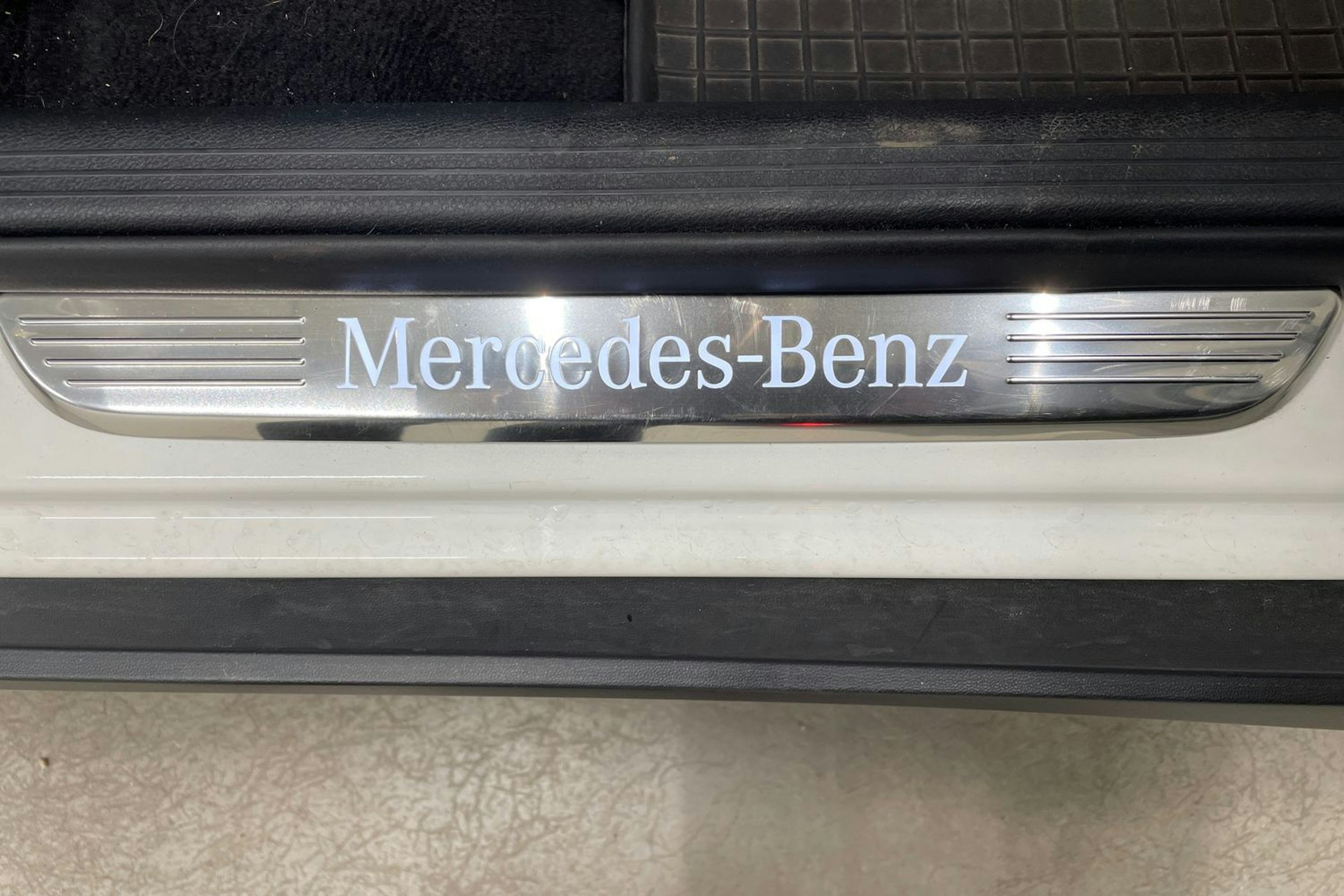 valkoinen Mercedes-Benz GLC 2020 kuva 35.