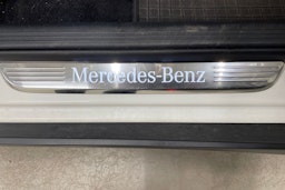 valkoinen Mercedes-Benz GLC 2020 kuva 35.