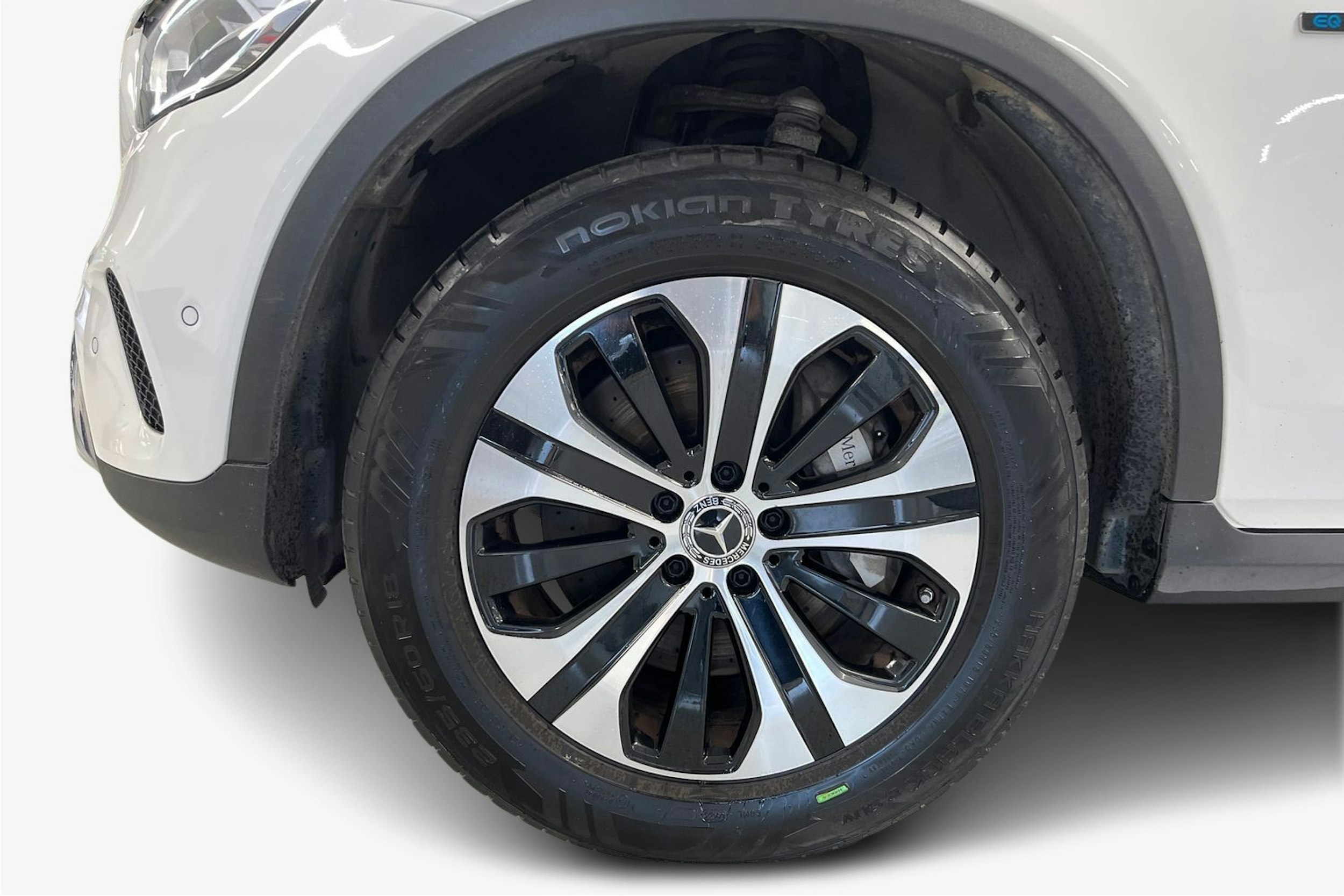 Valkoinen Mercedes-Benz GLC 2020 kuva 11.