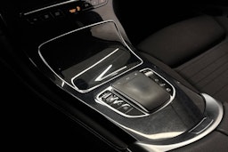 valkoinen Mercedes-Benz GLC 2020 kuva 32.