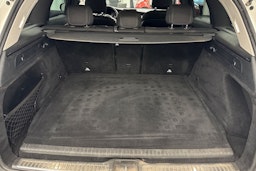 valkoinen Mercedes-Benz GLC 2020 kuva 34.