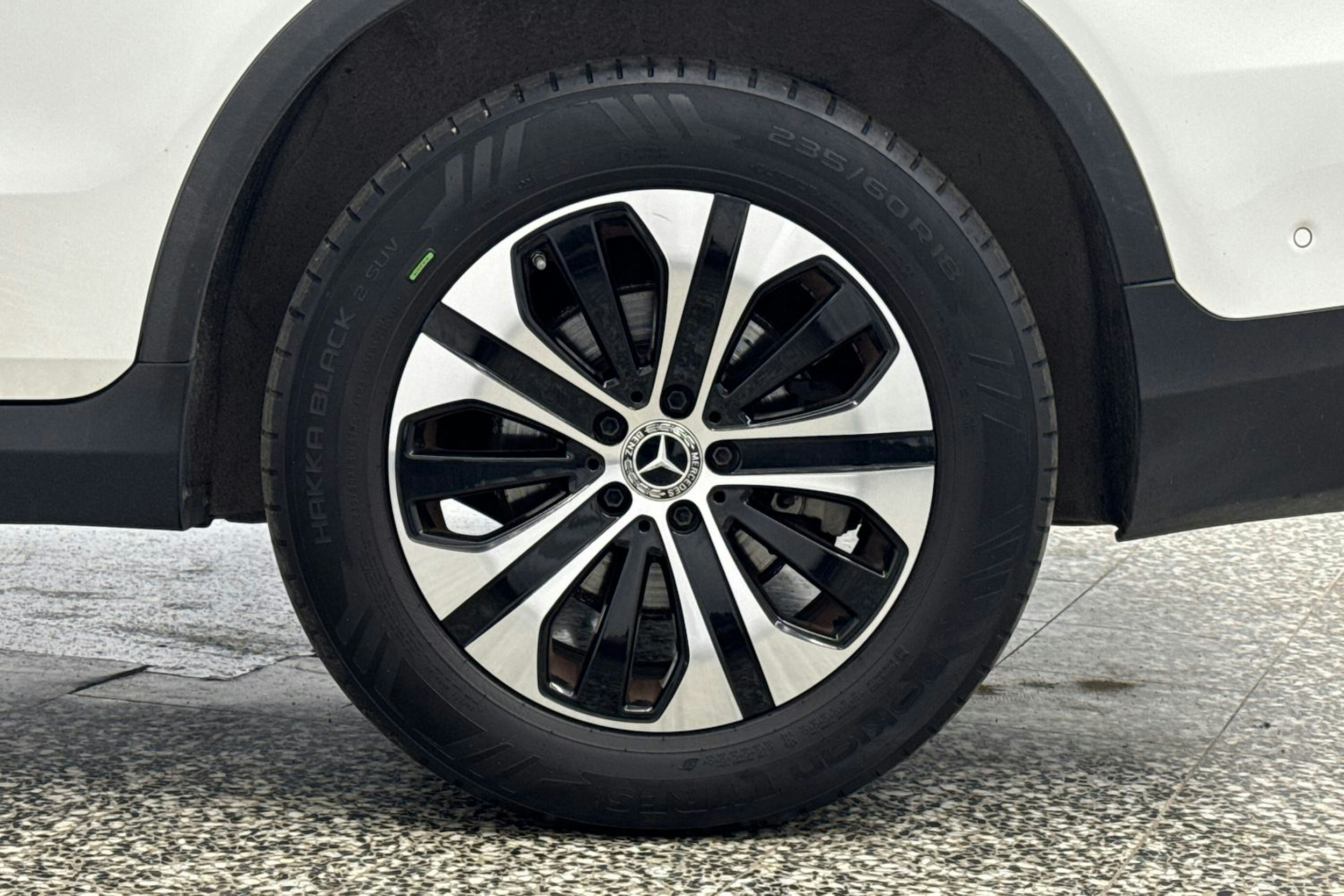 valkoinen Mercedes-Benz GLC 2020 kuva 36.