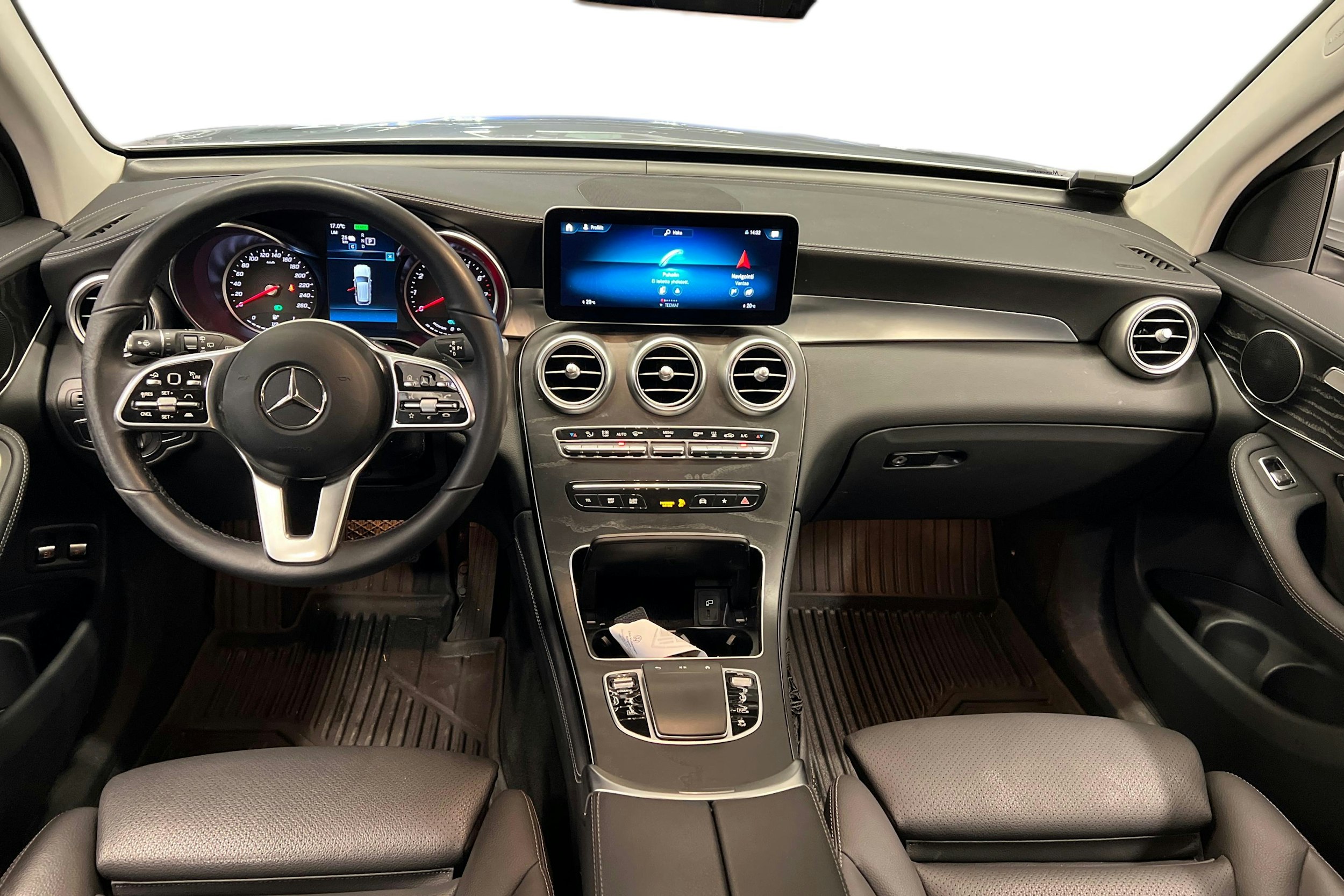 harmaa Mercedes-Benz GLC 2020 kuva 9.