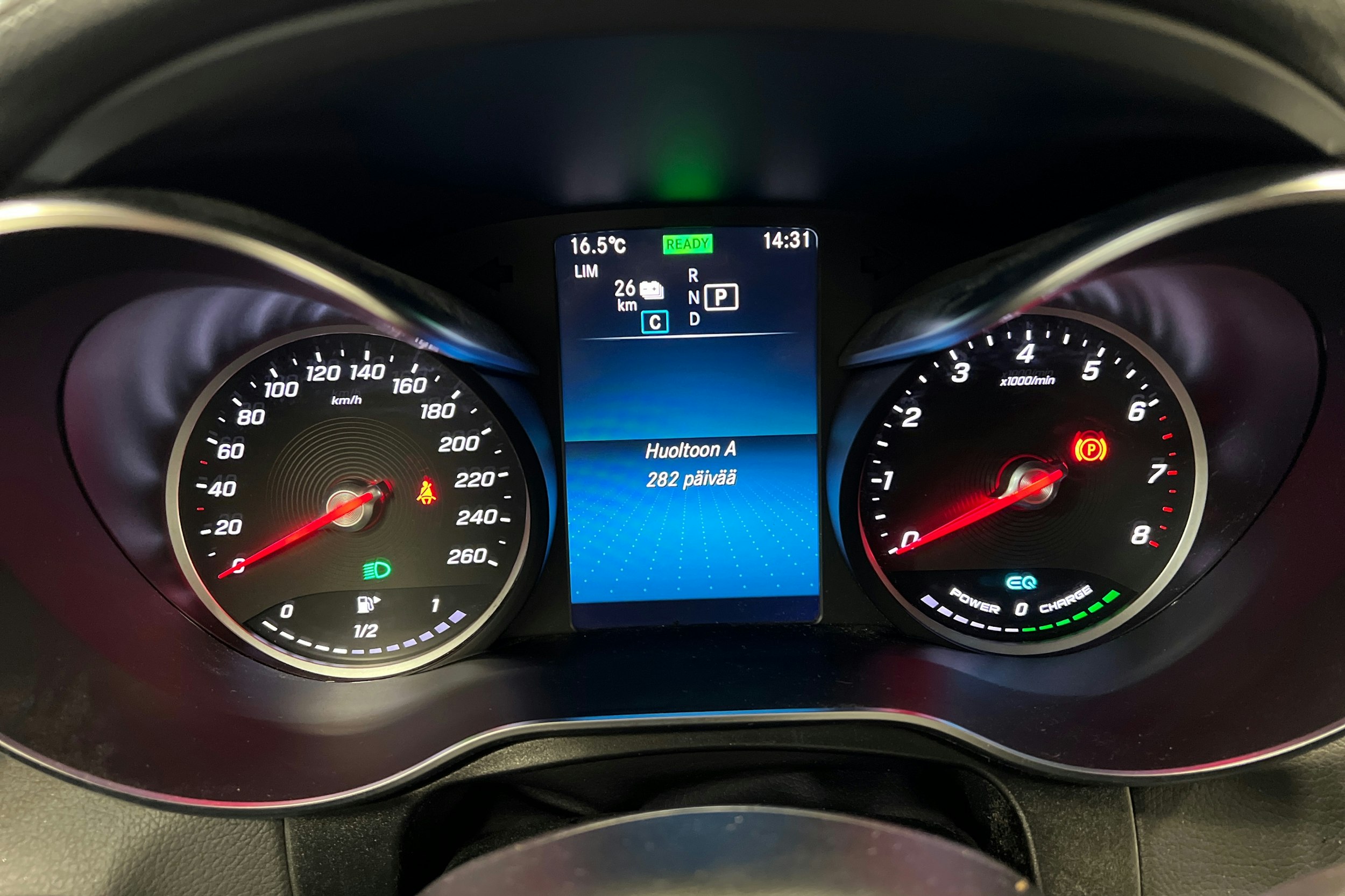 harmaa Mercedes-Benz GLC 2020 kuva 18.