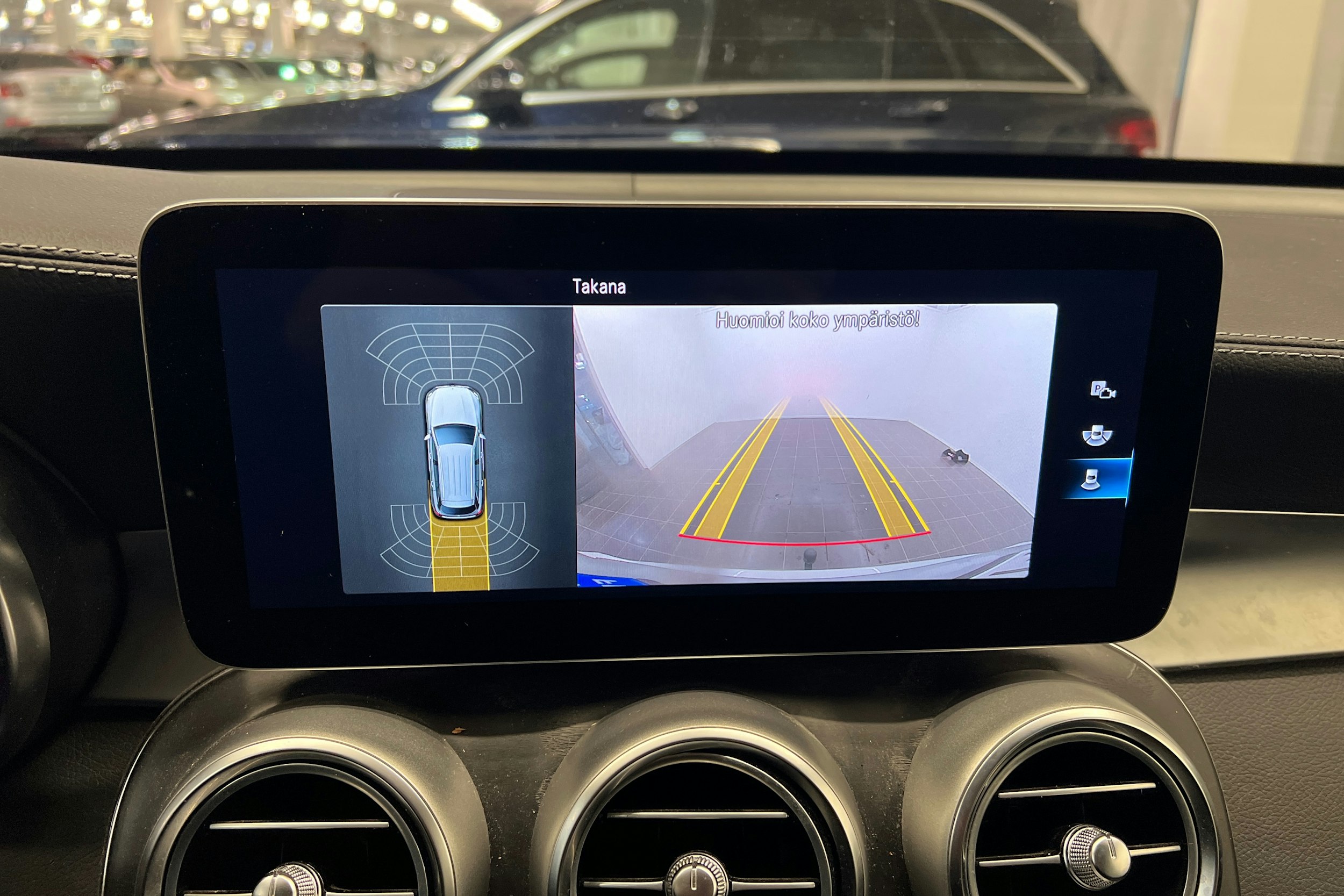 harmaa Mercedes-Benz GLC 2020 kuva 20.