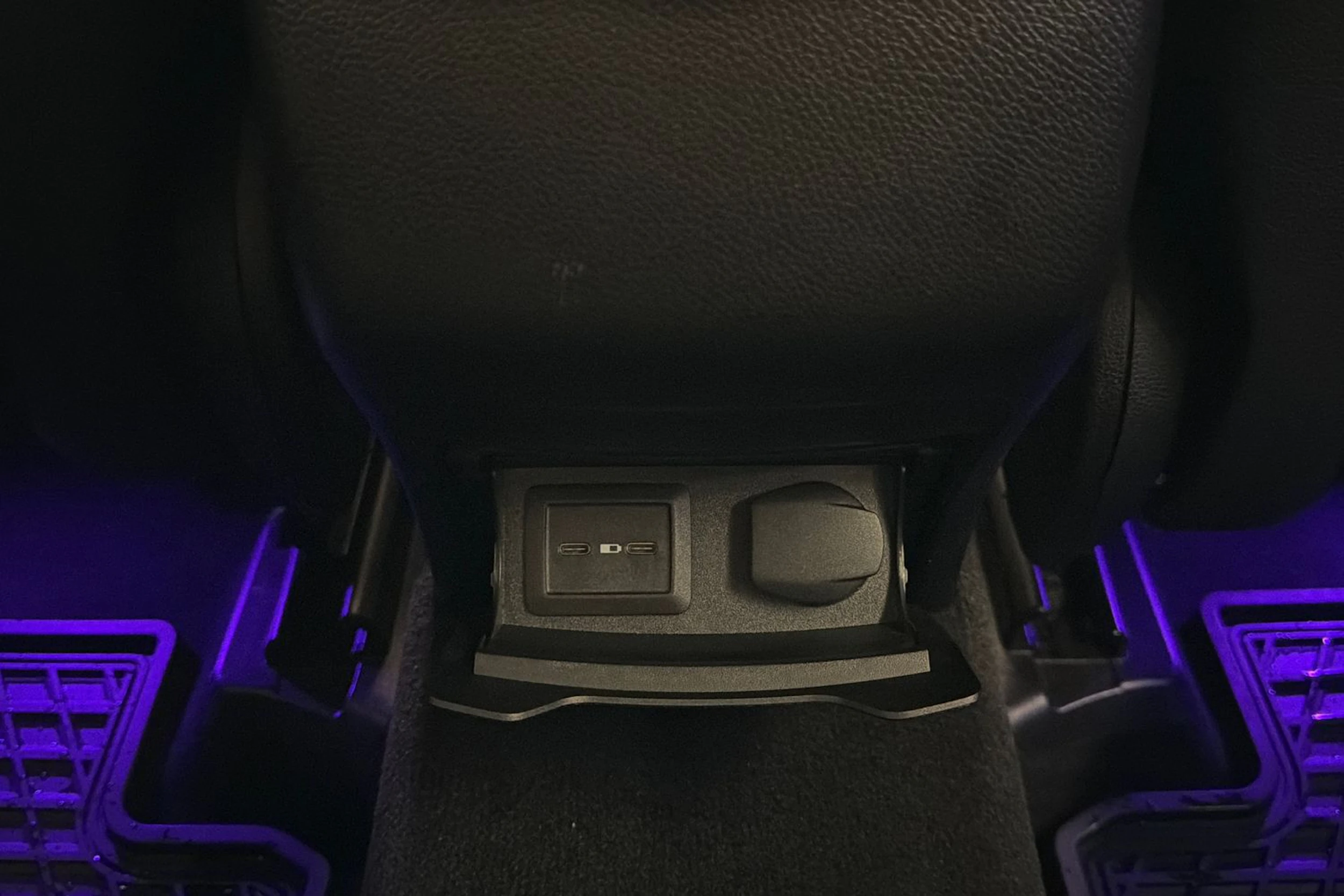 harmaa Mercedes-Benz GLC 2020 kuva 16.
