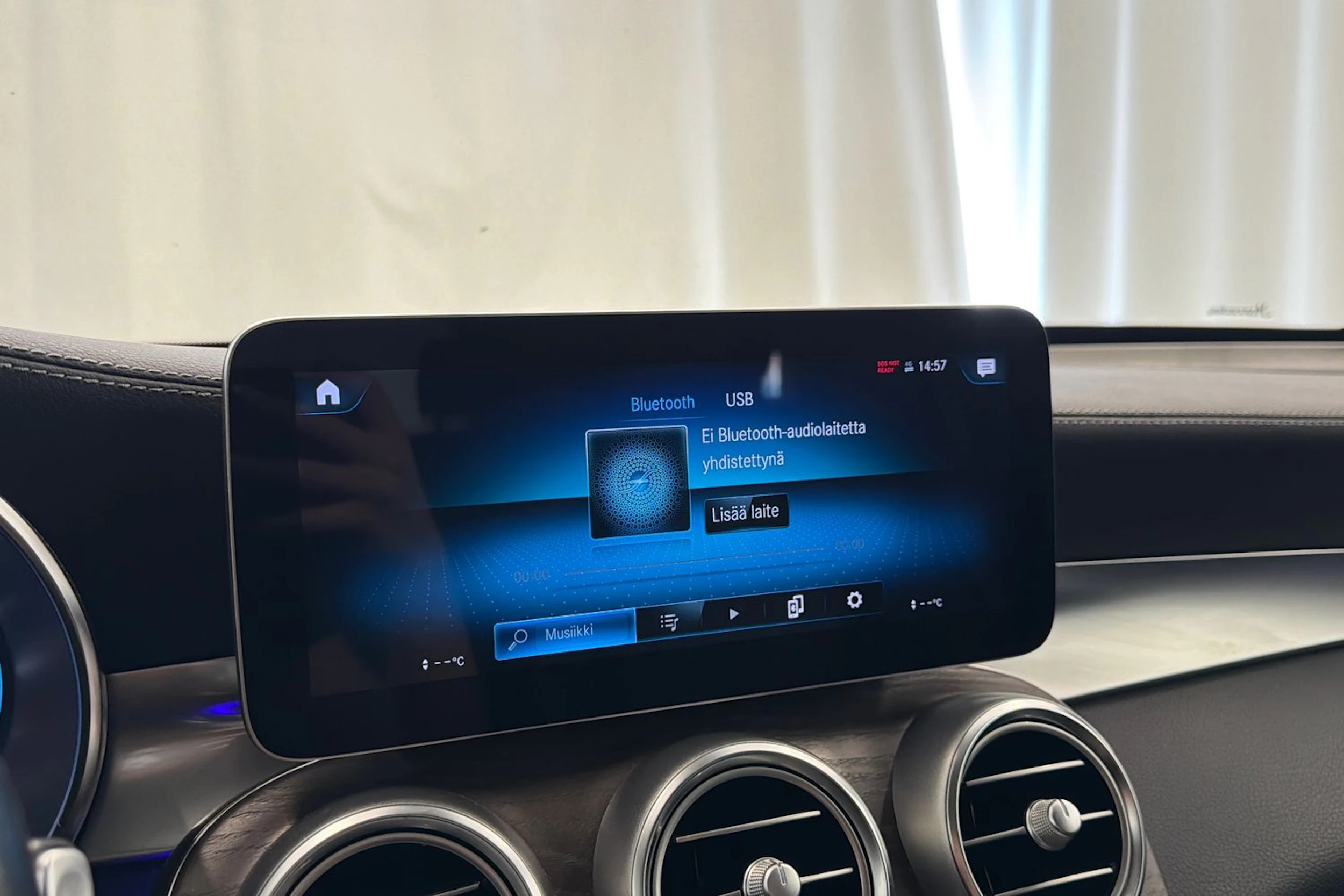 harmaa Mercedes-Benz GLC 2020 kuva 26.