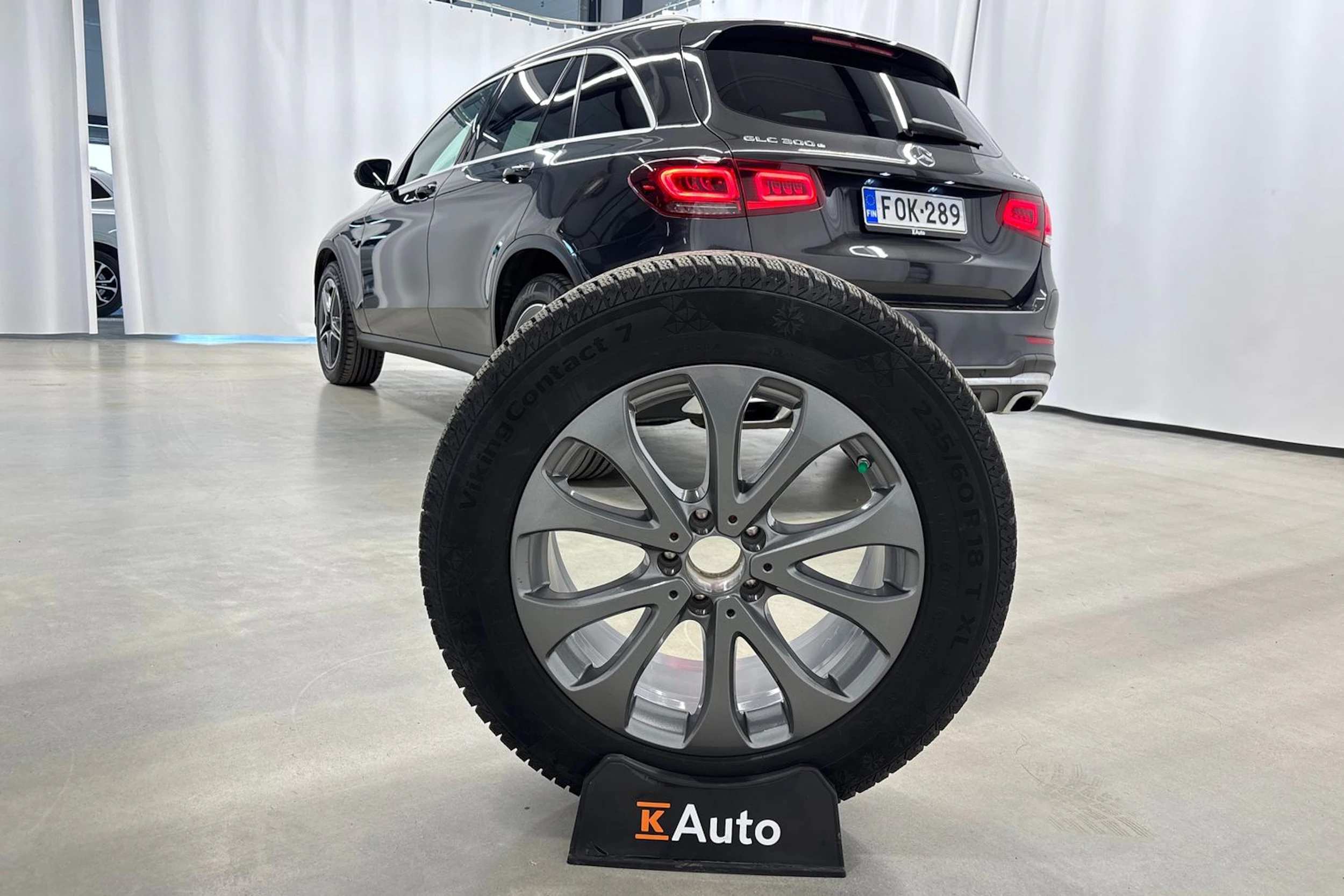 harmaa Mercedes-Benz GLC 2020 kuva 13.