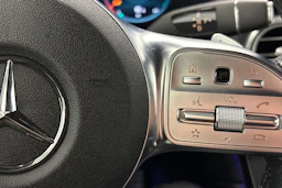 harmaa Mercedes-Benz GLC 2020 kuva 16.
