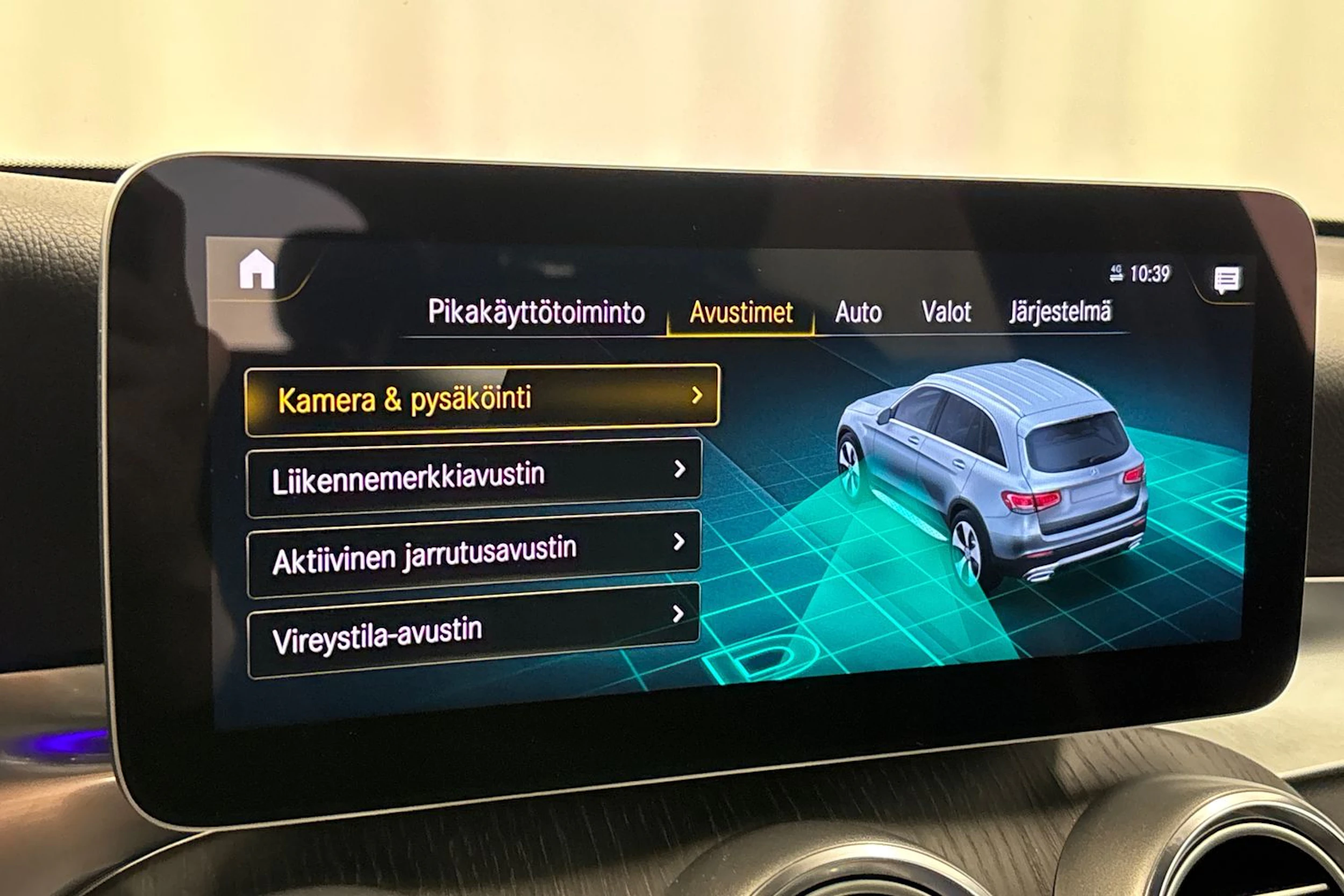 harmaa Mercedes-Benz GLC 2020 kuva 30.