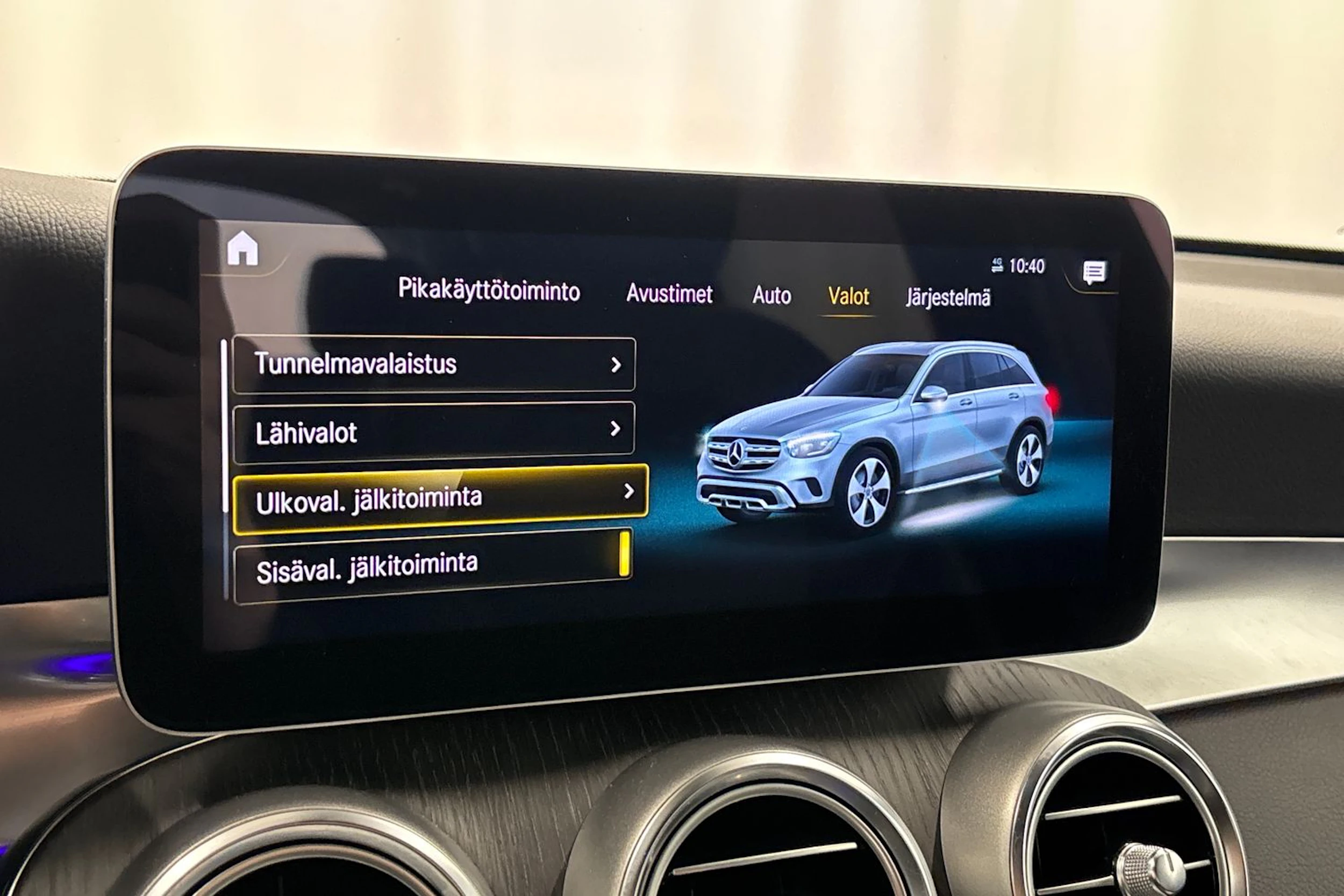 harmaa Mercedes-Benz GLC 2020 kuva 32.