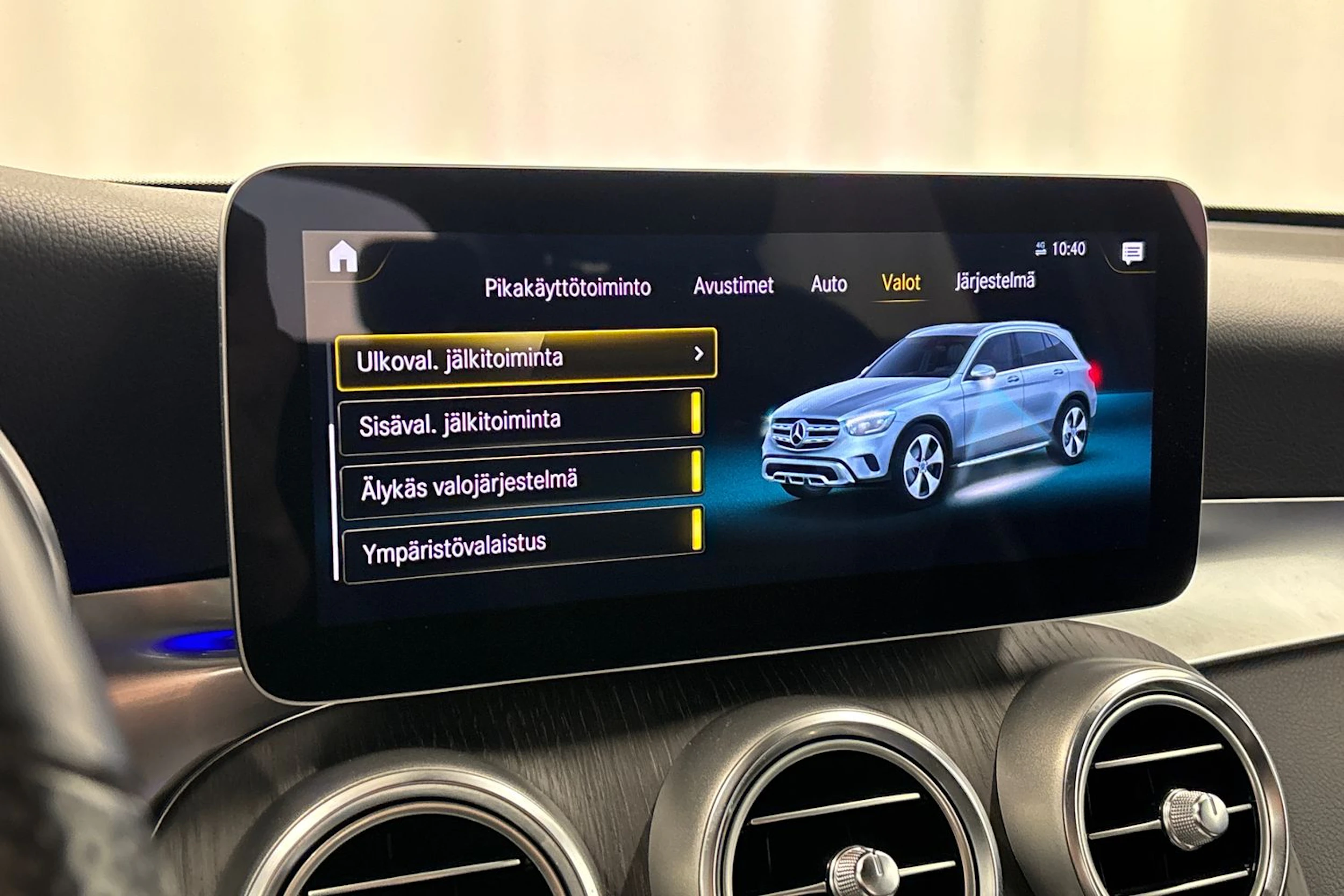 harmaa Mercedes-Benz GLC 2020 kuva 33.