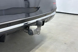harmaa Mercedes-Benz GLC 2020 kuva 39.