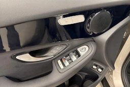 harmaa Mercedes-Benz GLC 2020 kuva 12.