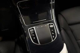 harmaa Mercedes-Benz GLC 2020 kuva 21.