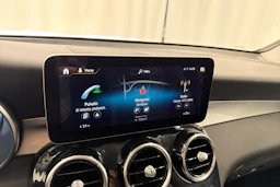 harmaa Mercedes-Benz GLC 2020 kuva 24.