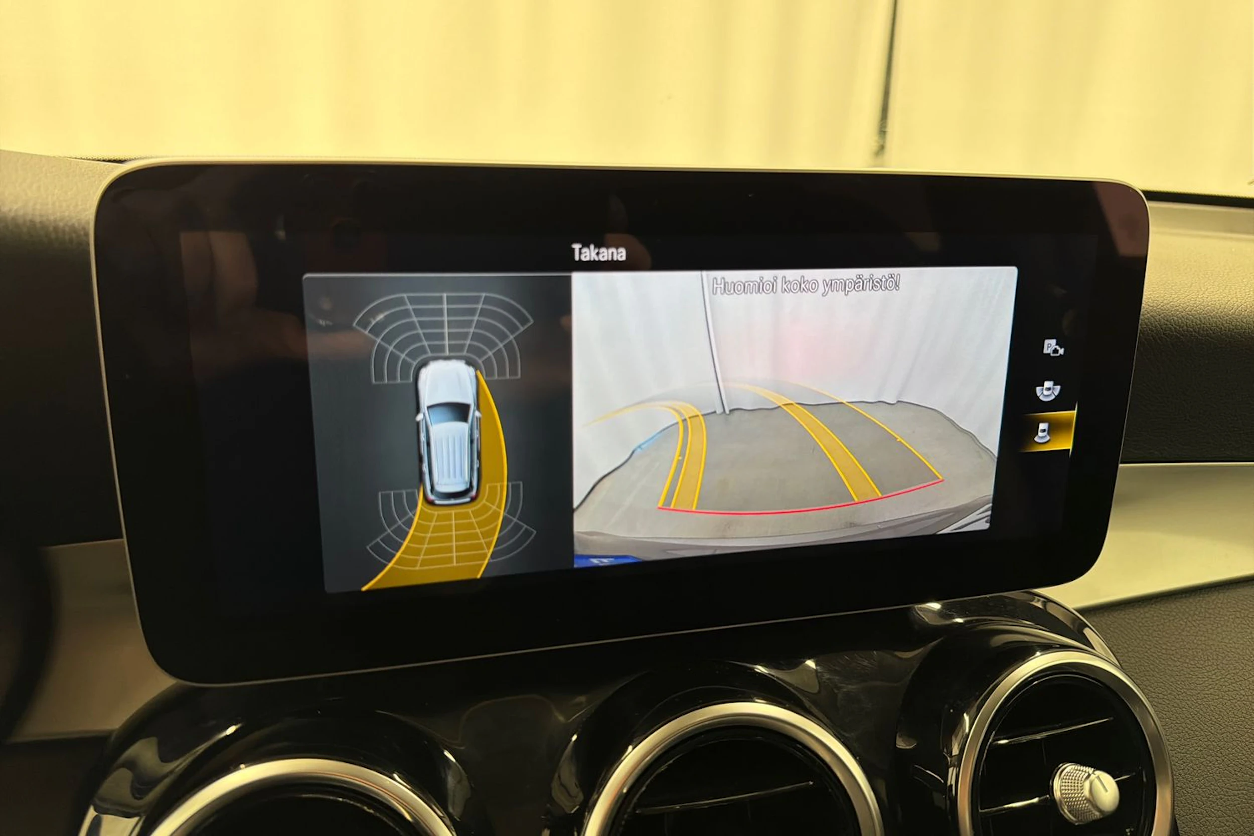 harmaa Mercedes-Benz GLC 2020 kuva 33.