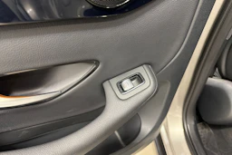 harmaa Mercedes-Benz GLC 2020 kuva 35.