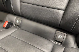 harmaa Mercedes-Benz GLC 2020 kuva 35.