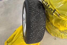 harmaa Mercedes-Benz GLC 2020 kuva 41.