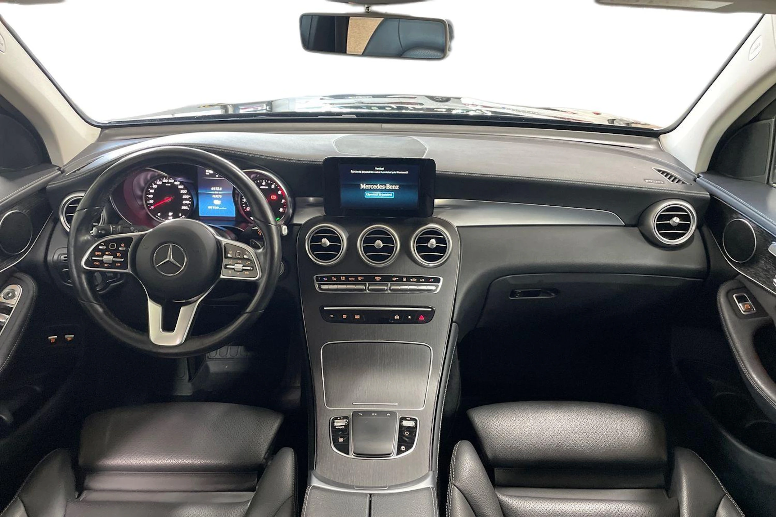 sininen Mercedes-Benz GLC 2020 kuva 7.