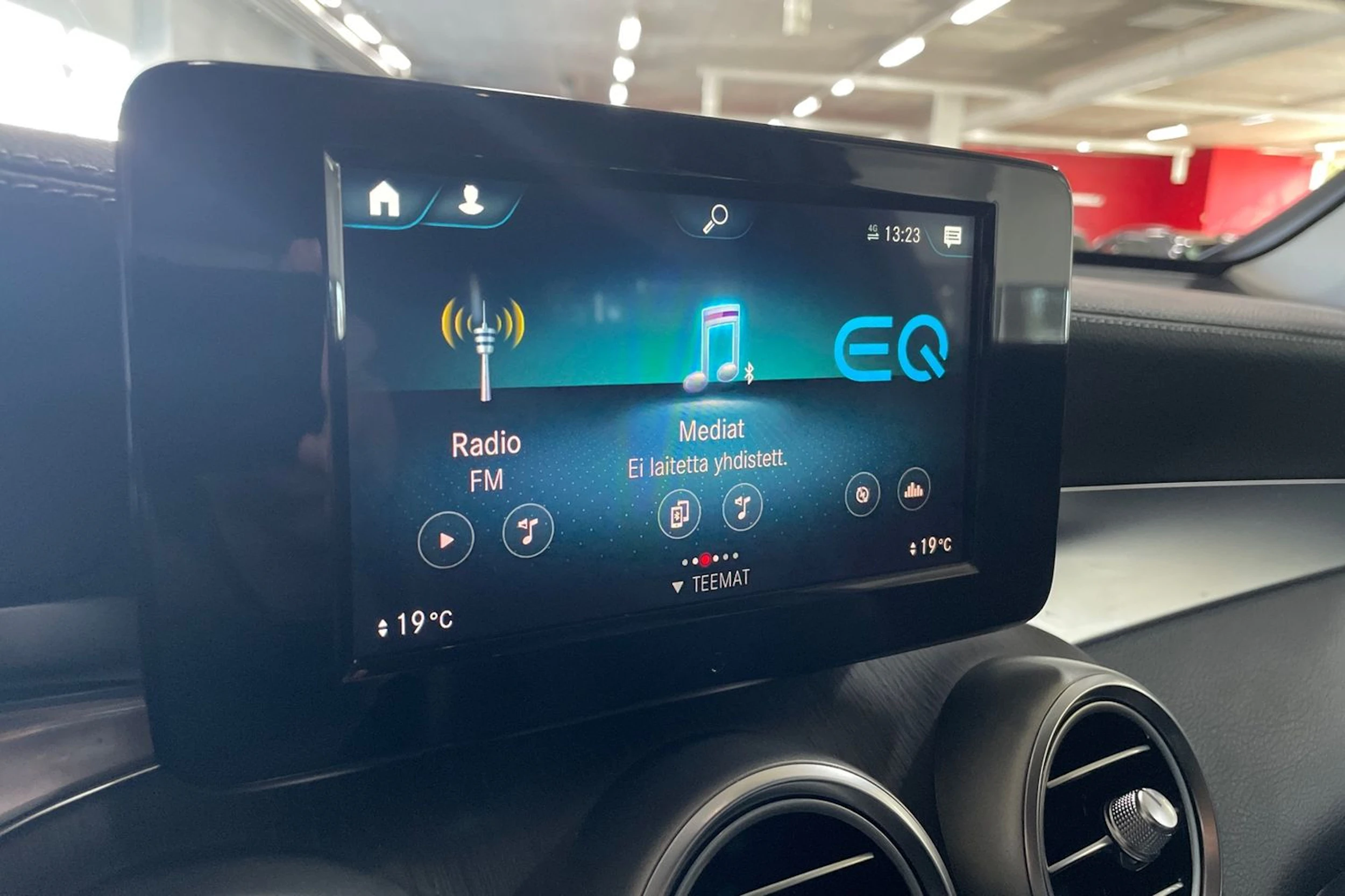 sininen Mercedes-Benz GLC 2020 kuva 12.