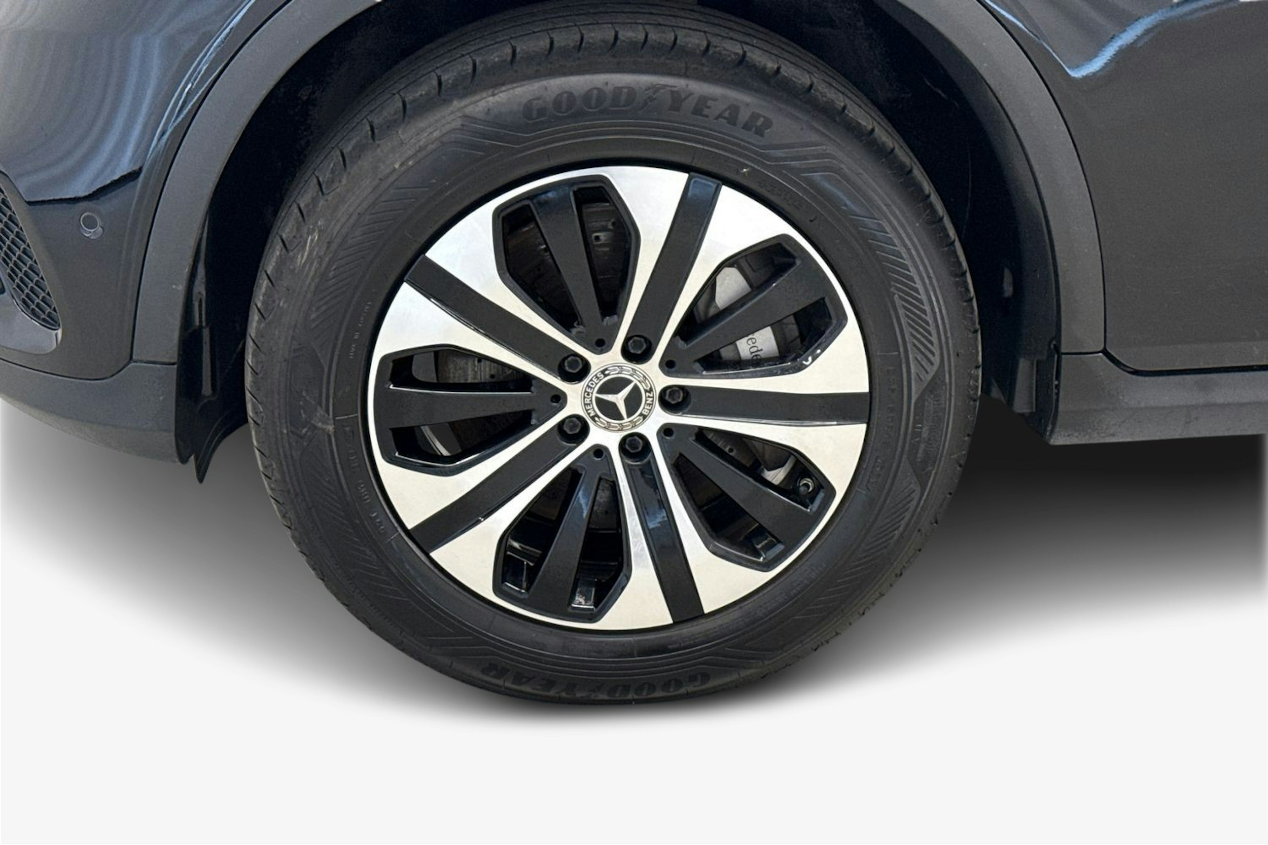 musta Mercedes-Benz GLC 2020 kuva 11.