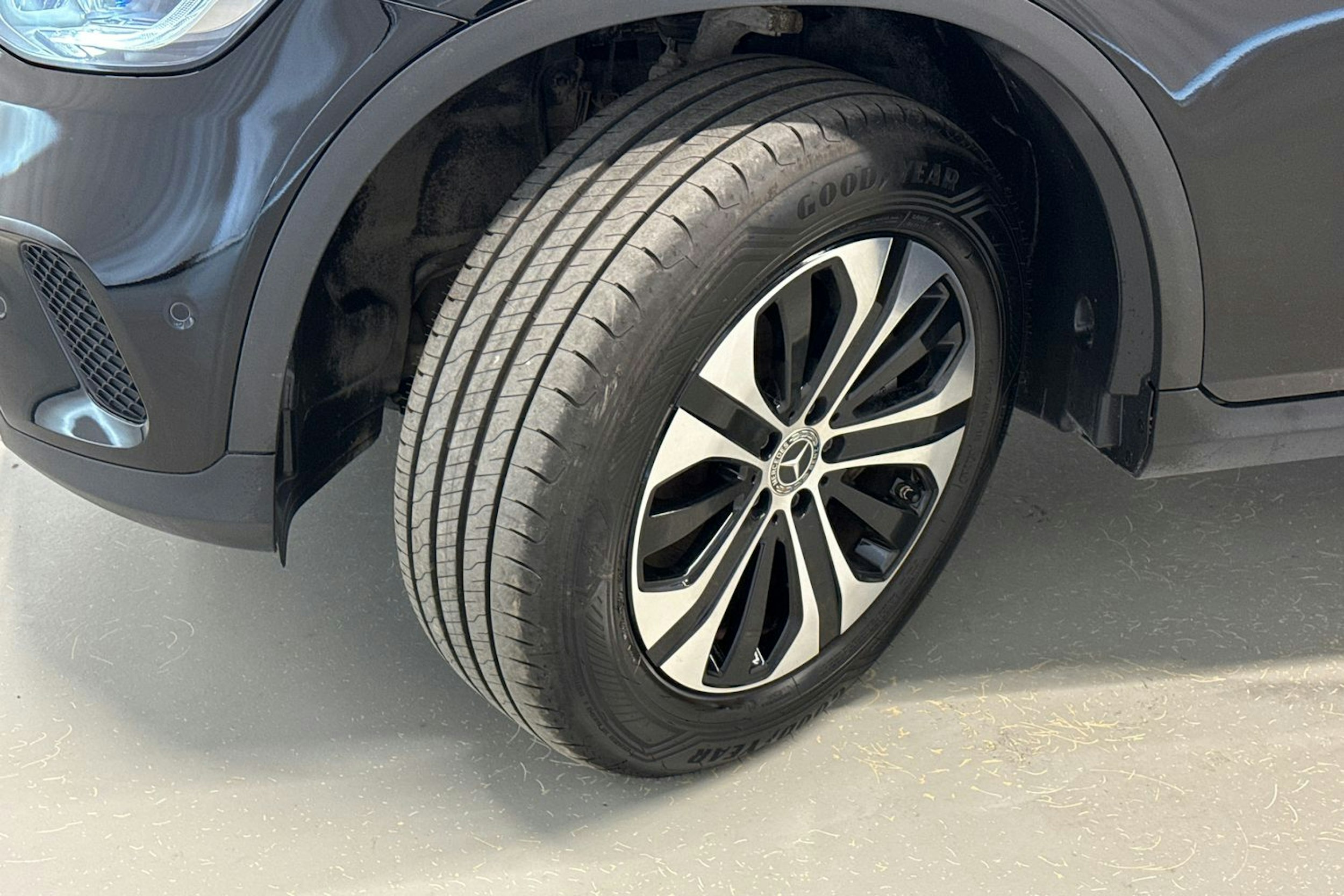 musta Mercedes-Benz GLC 2020 kuva 13.