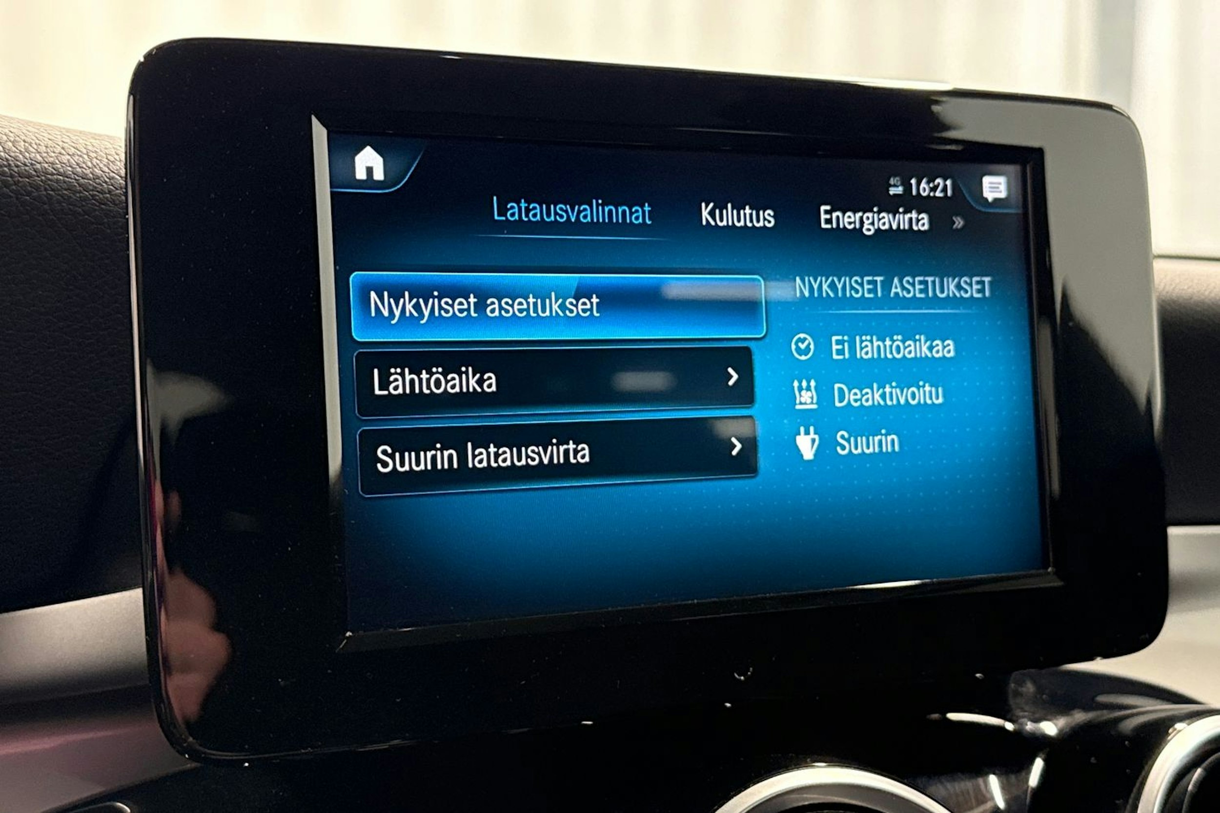 musta Mercedes-Benz GLC 2020 kuva 21.