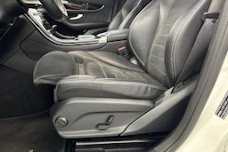 valkoinen Mercedes-Benz GLC 2020 kuva 17.